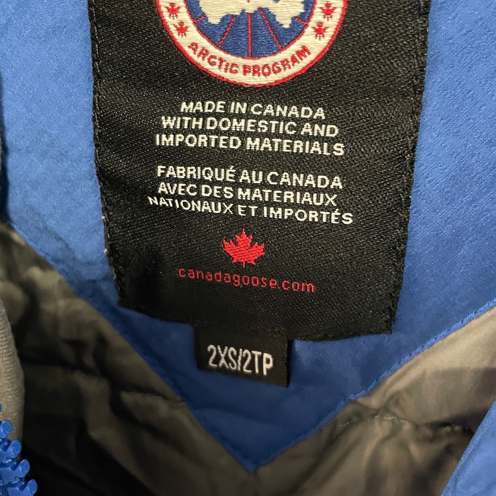 Canada Goose Vibrant Blue Jacket - Picture 2 of 11